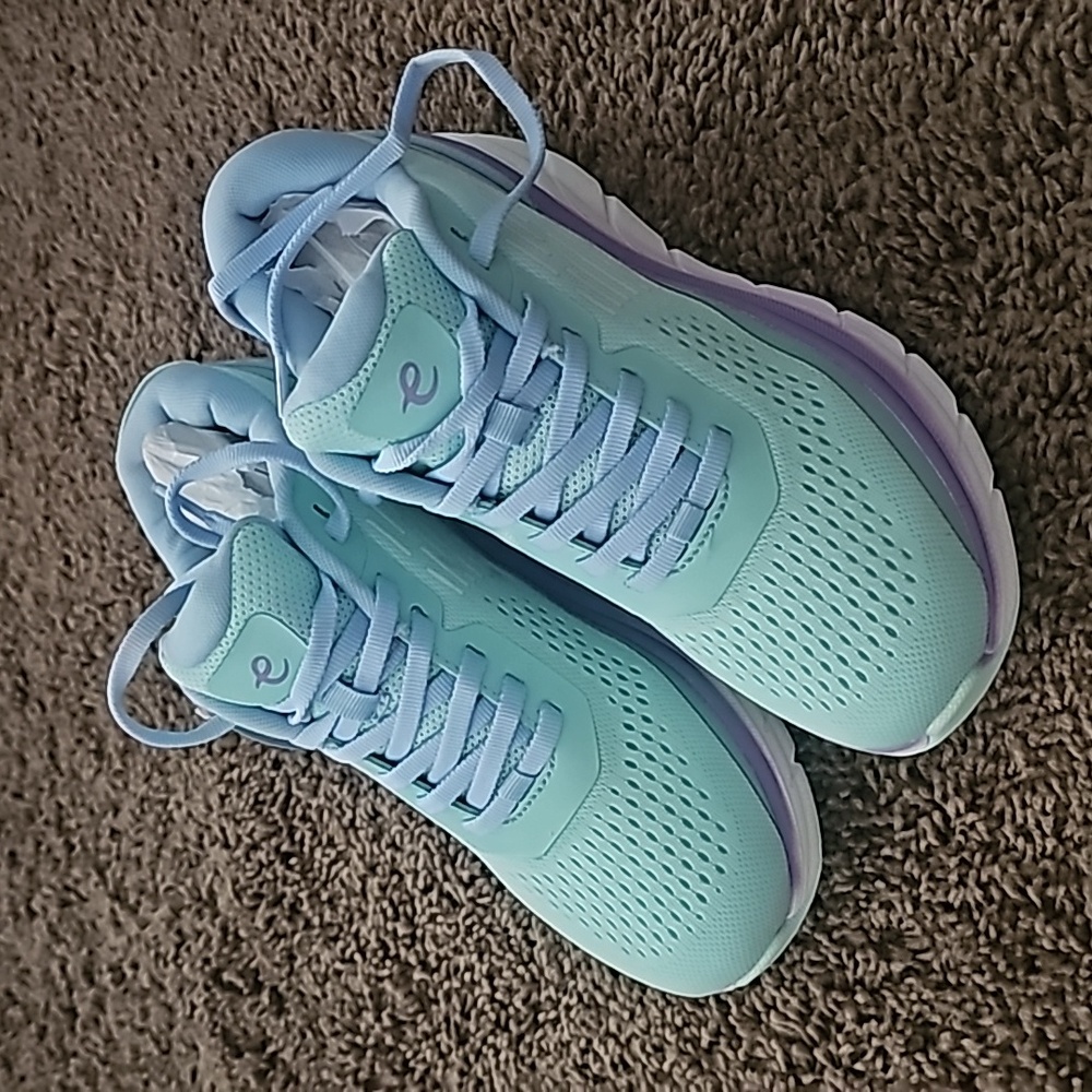 Easy Spirit Mel20 7.5 women's NIB